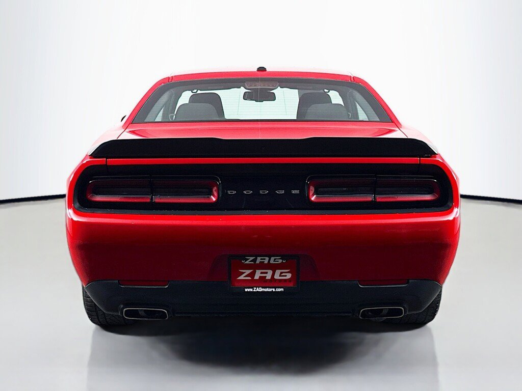 Used 2023 Dodge Challenger SXT RWD image 4