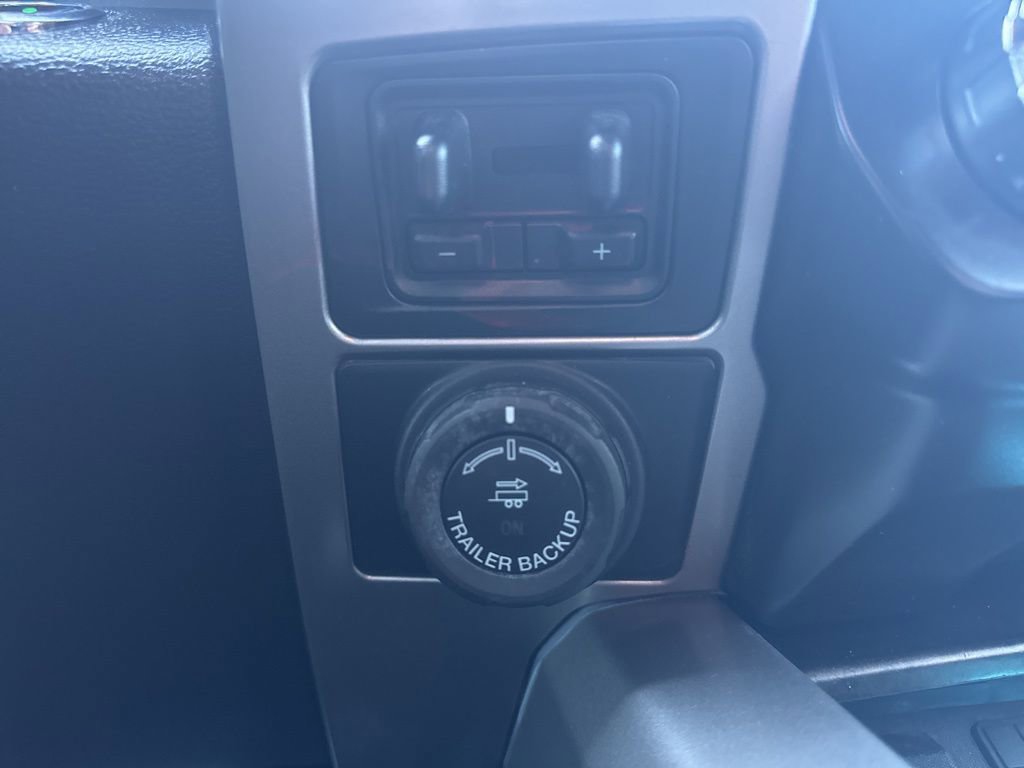 Certified 2022 Ford F350 Lariat w/ Black Appearance Package image 27