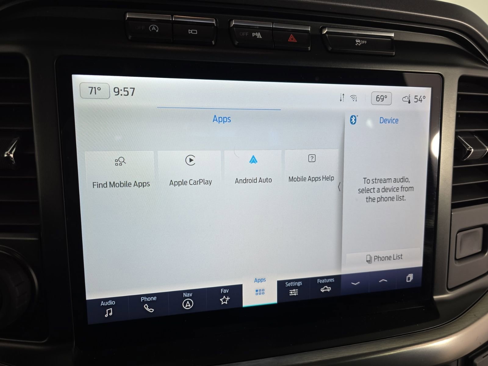 Used 2023 Ford F150 Lariat w/ Equipment Group 502A High image 17