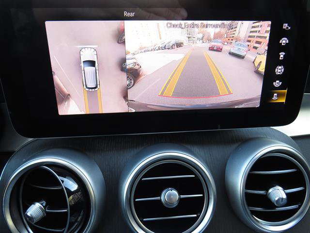 Used 2021 Mercedes-Benz GLC 300 4MATIC image 16