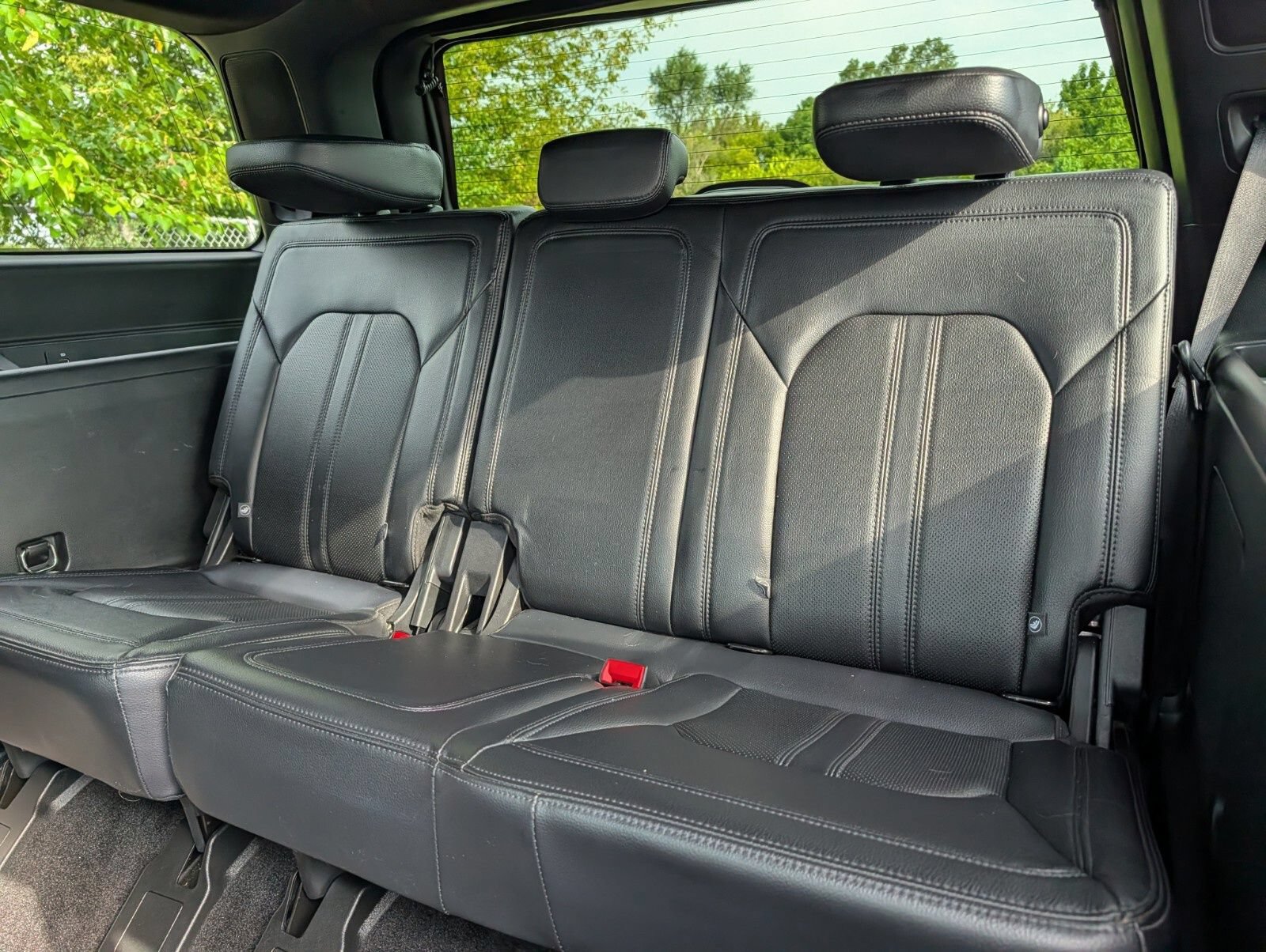 Used 2019 Ford Expedition Limited AWD/4WD image 25