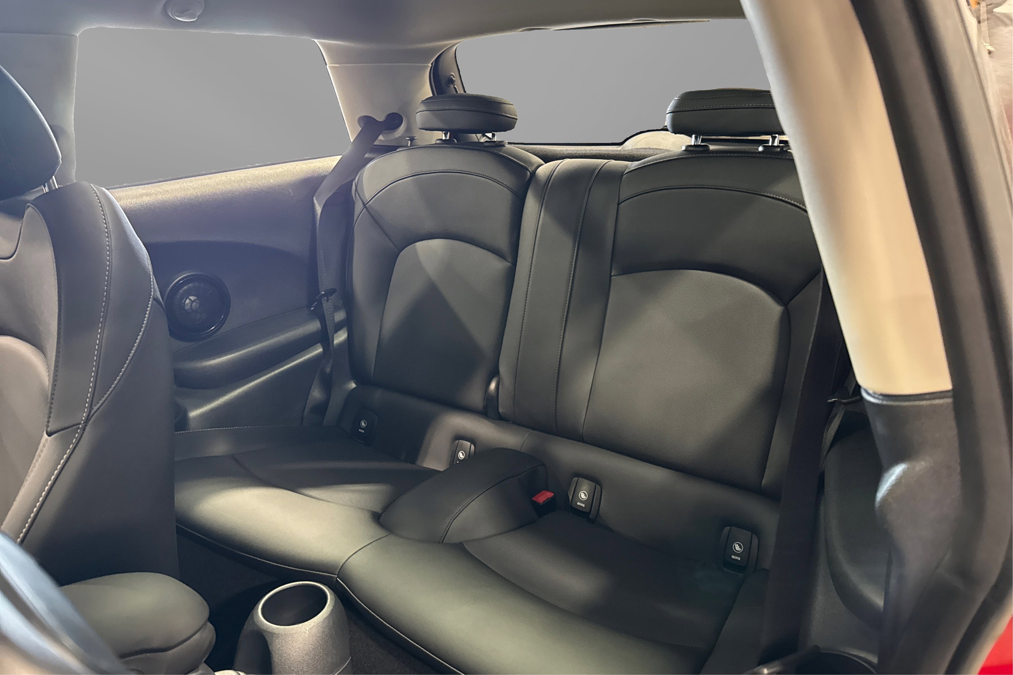 Used 2024 MINI Cooper SE image 36