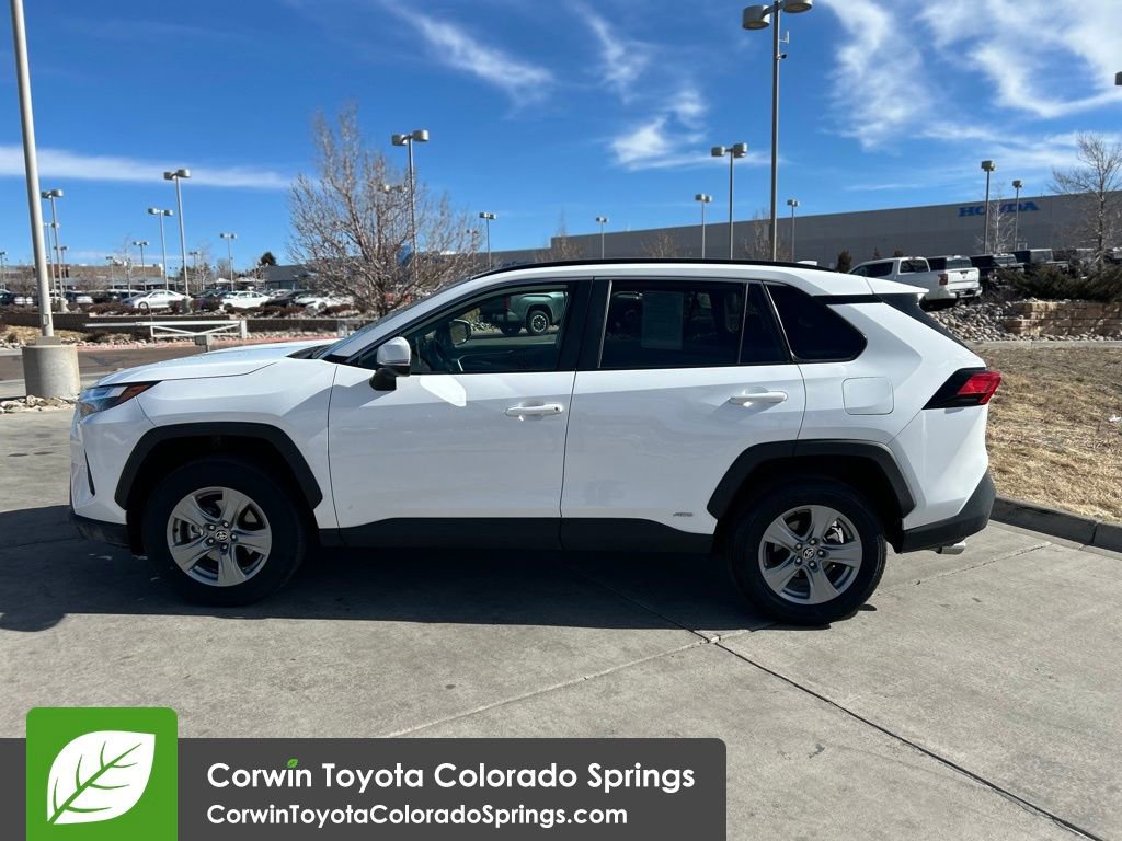 Used 2025 Toyota RAV4 XLE image 4