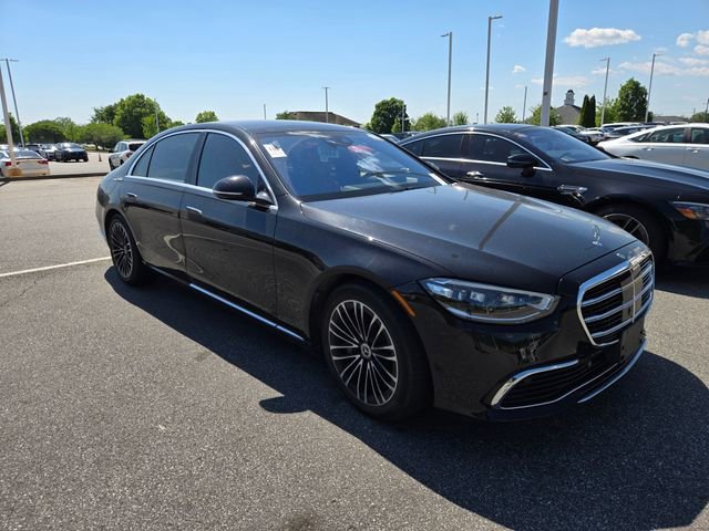 Used 2023 Mercedes-Benz S 580 4MATIC Sedan image 3