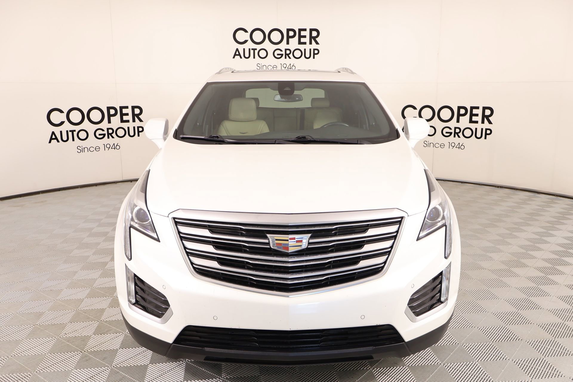 Used 2018 Cadillac XT5 Luxury w/ Driver Awareness Package image 10