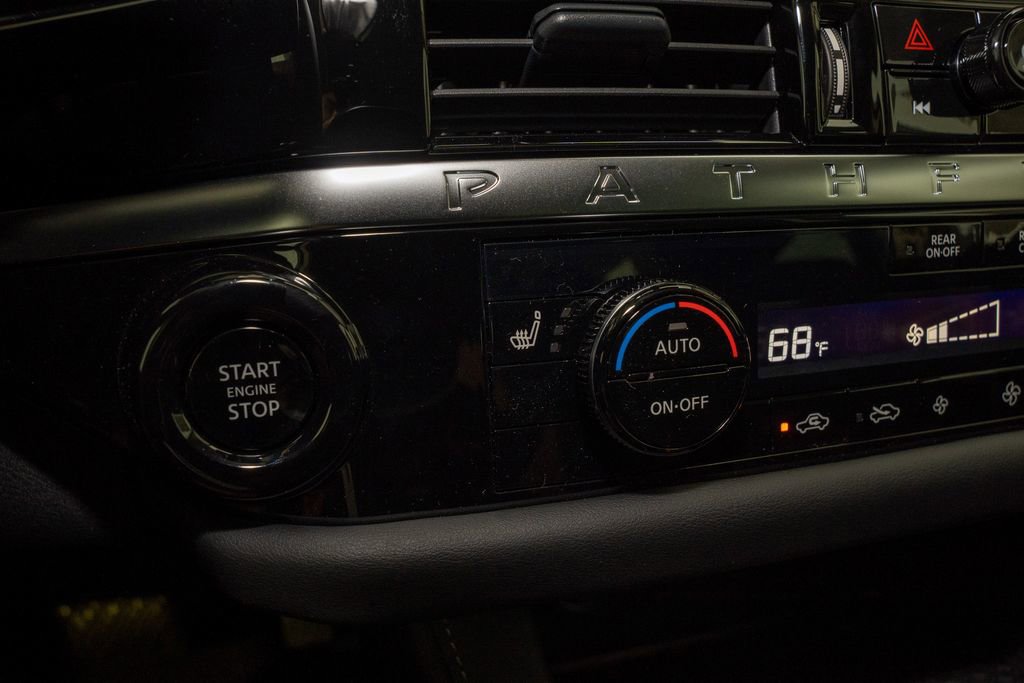 New 2026 Nissan Pathfinder SV image 18