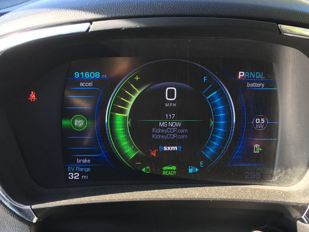 Used 2018 Chevrolet Volt Premier w/ Driver Confidence Package FWD image 2