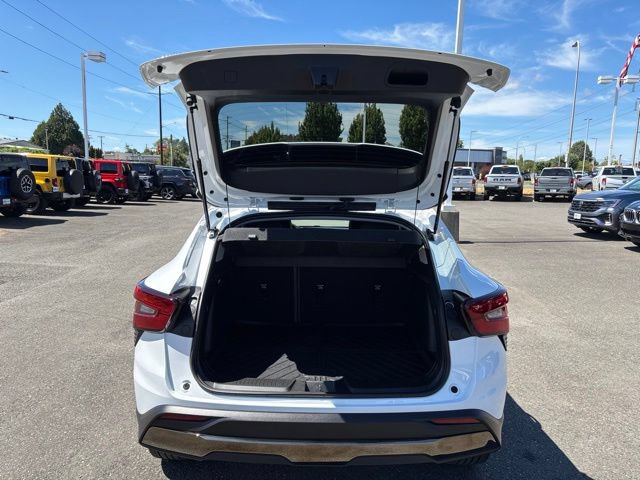 Used 2024 Chevrolet Trax ACTIV w/ Driver Confidence Package FWD image 30