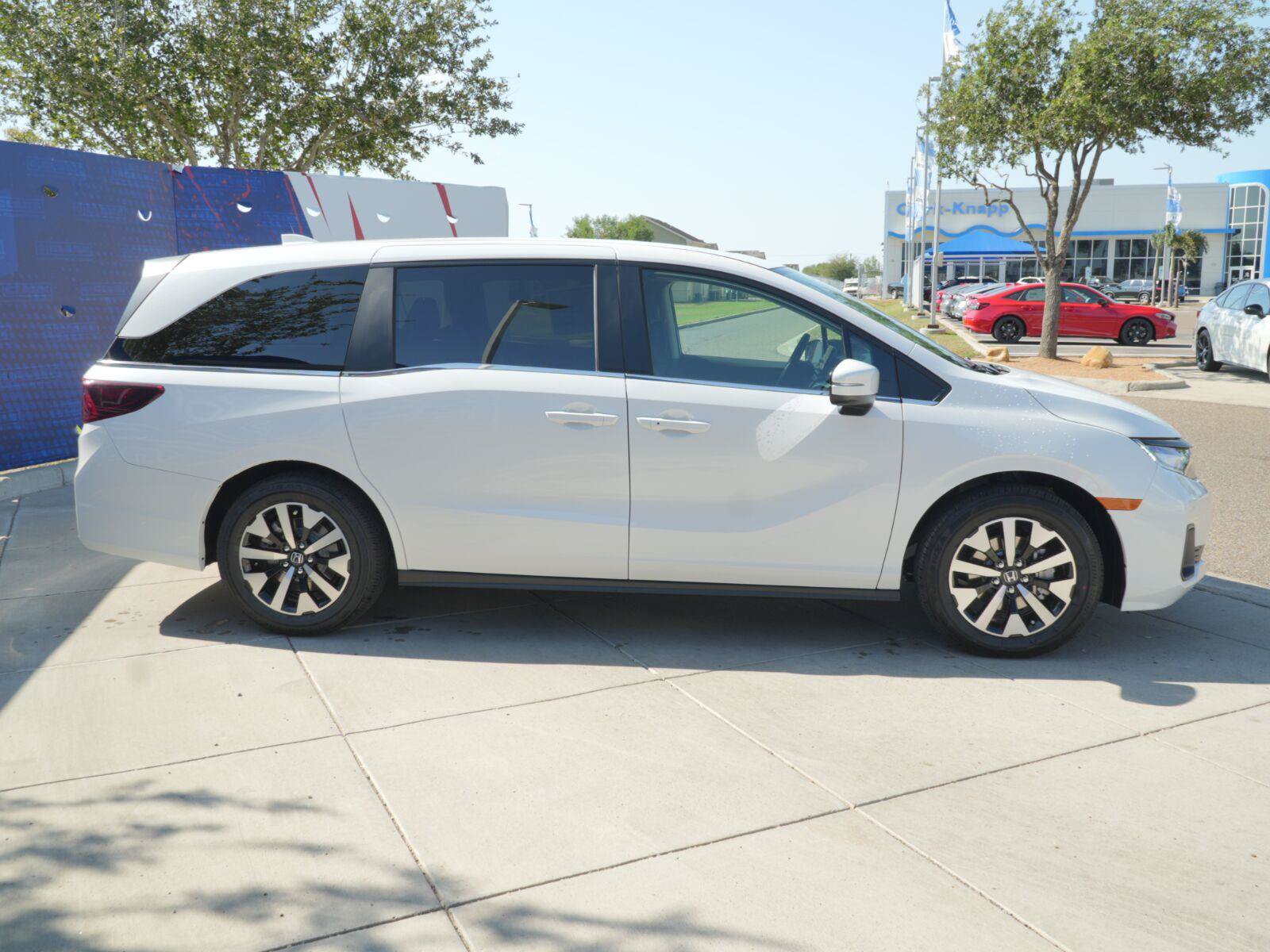New 2026 Honda Odyssey EX-L image 5