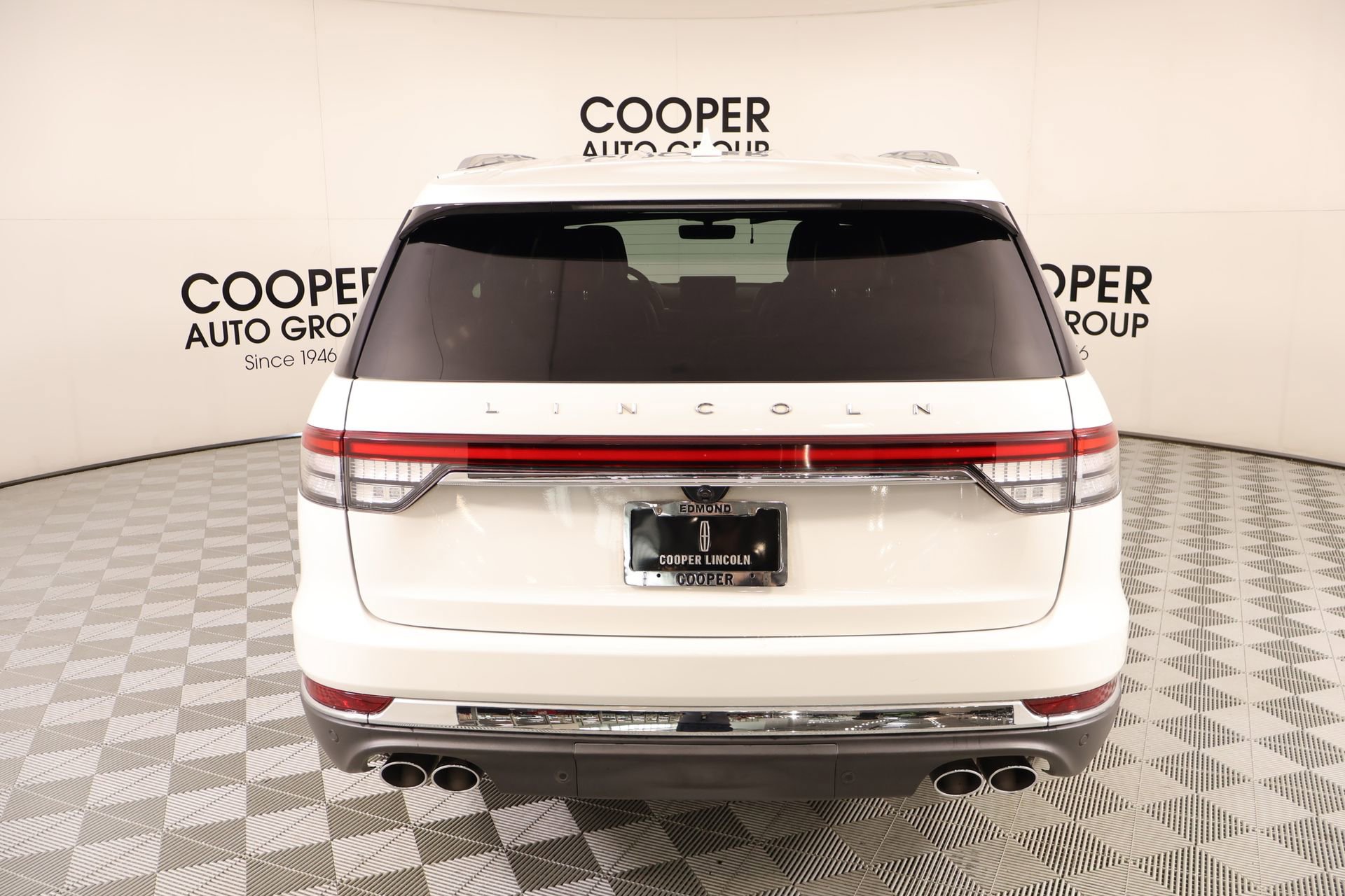 Used 2022 Lincoln Aviator Reserve w/ Equipment Group 201A image 24