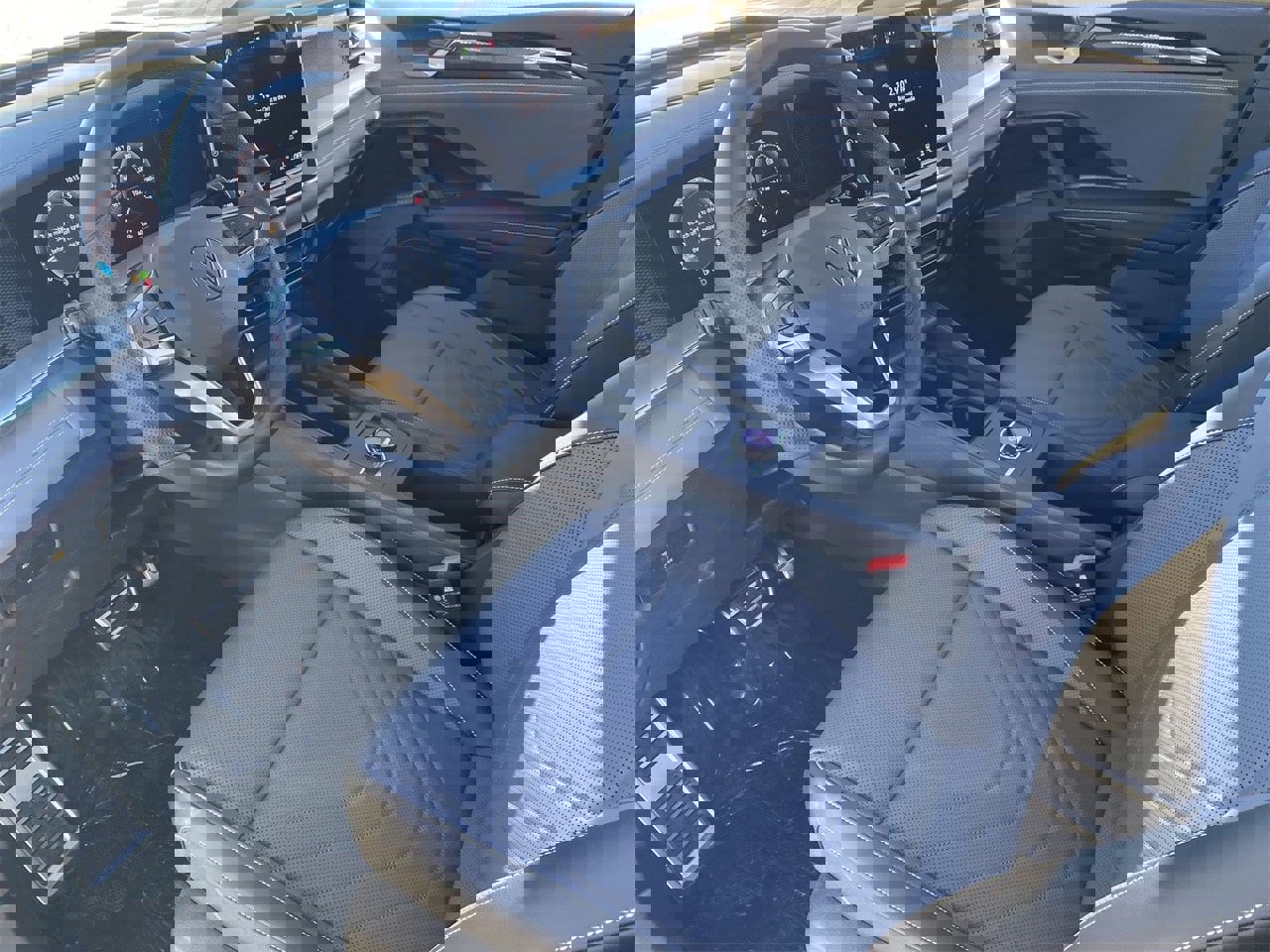 New 2026 Volkswagen Tiguan SE R-Line image 14