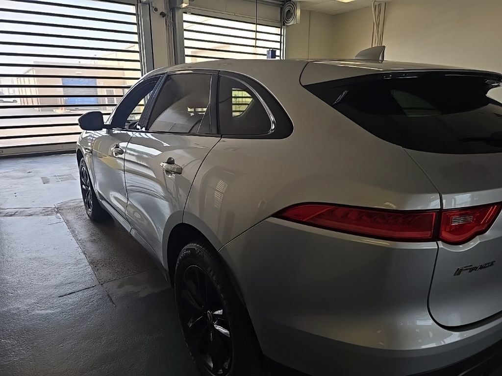 Used 2017 Jaguar F-PACE Premium AWD/4WD image 5