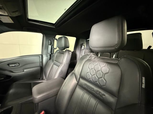 Used 2022 Nissan Frontier PRO-4X w/ Pro-4X Premium Package image 5