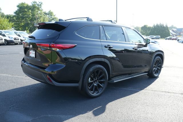 Used 2023 Toyota Highlander XLE FWD image 9