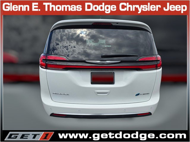 Certified 2023 Chrysler Pacifica Pinnacle FWD image 8