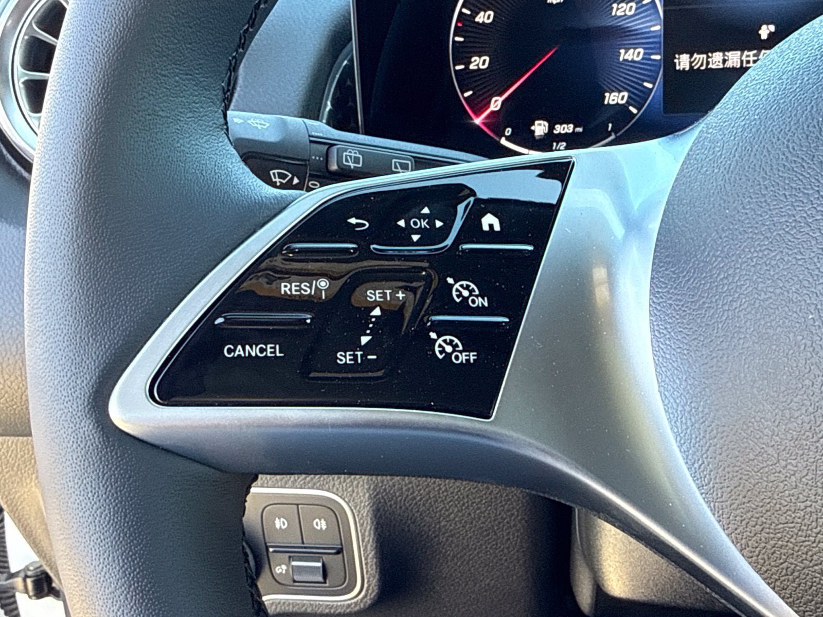 New 2026 Mercedes-Benz GLB 250 4MATIC image 23