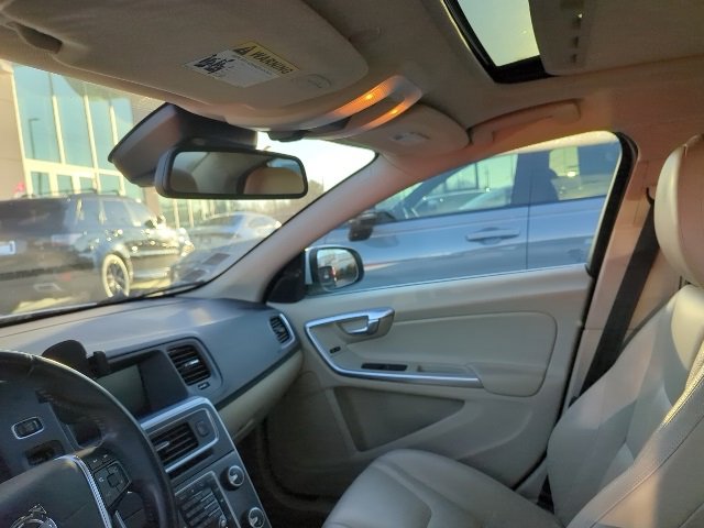 Used 2014 Volvo S60 T5 image 7
