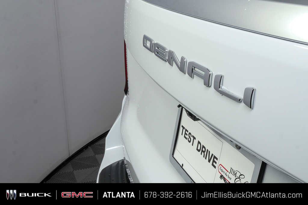 New 2026 GMC Yukon XL Denali w/ Sun & Power Step Package AWD/4WD image 39