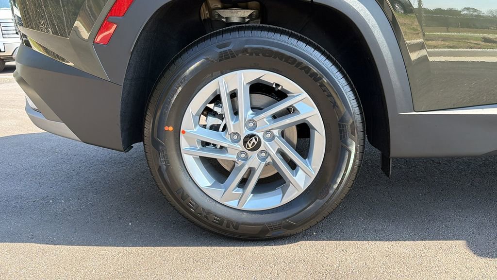 New 2026 Hyundai Tucson SE image 18