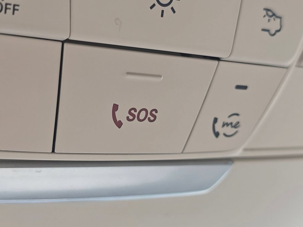 Certified 2020 Mercedes-Benz C 300 4MATIC Sedan image 9