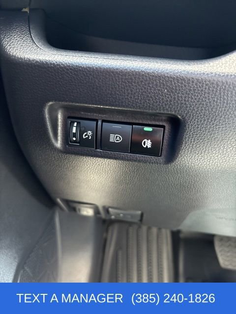 Used 2025 Toyota RAV4 XLE image 21