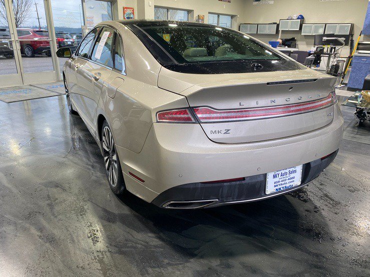 Used 2017 Lincoln MKZ Reserve w/ Climate Package FWD image 5