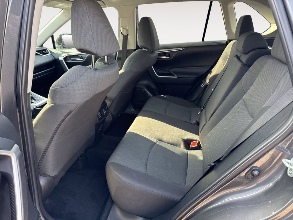 Certified 2024 Toyota RAV4 XLE image 33
