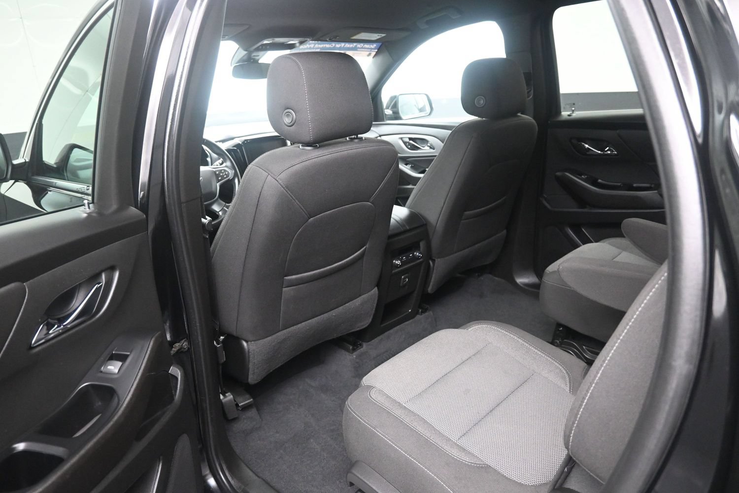 Used 2023 Chevrolet Traverse LT w/ LPO, Floor Liner Package AWD/4WD image 13