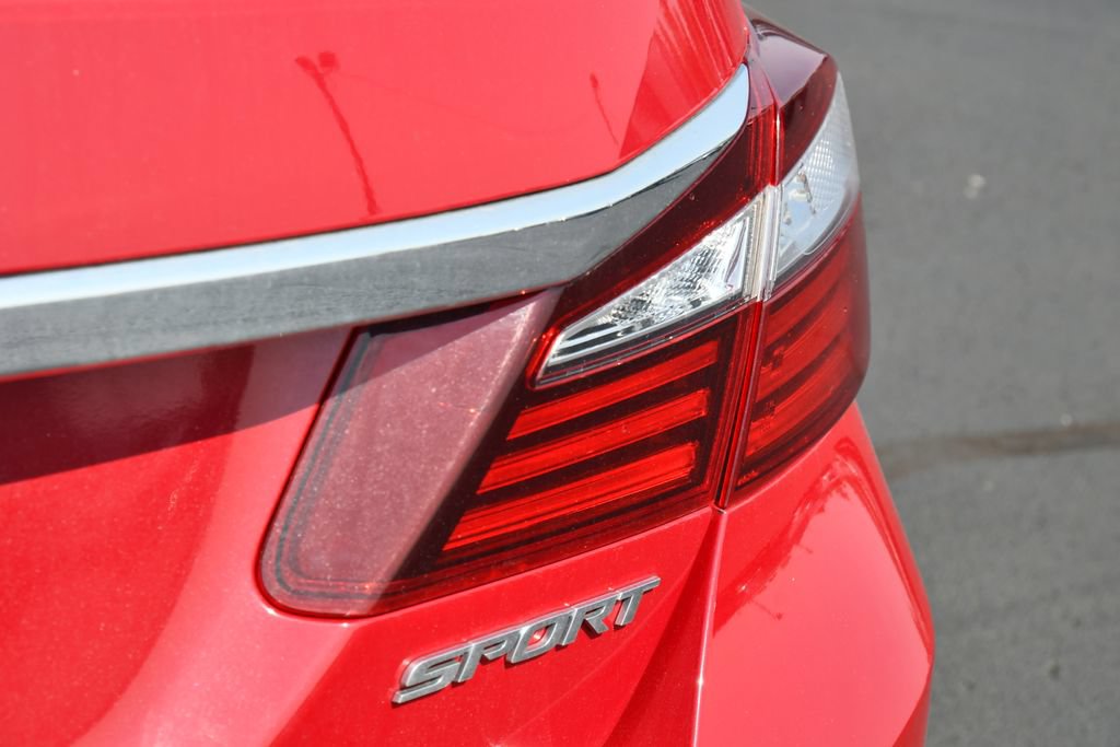 Used 2016 Honda Accord Sport image 25