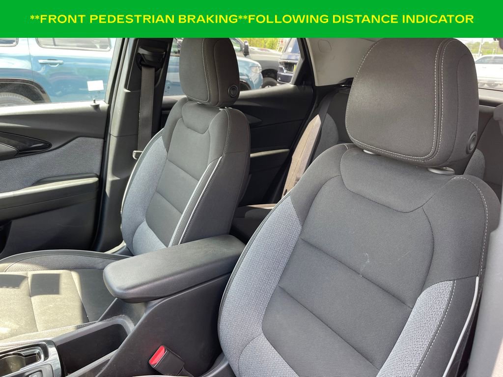 Used 2023 Chevrolet TrailBlazer LT FWD image 13