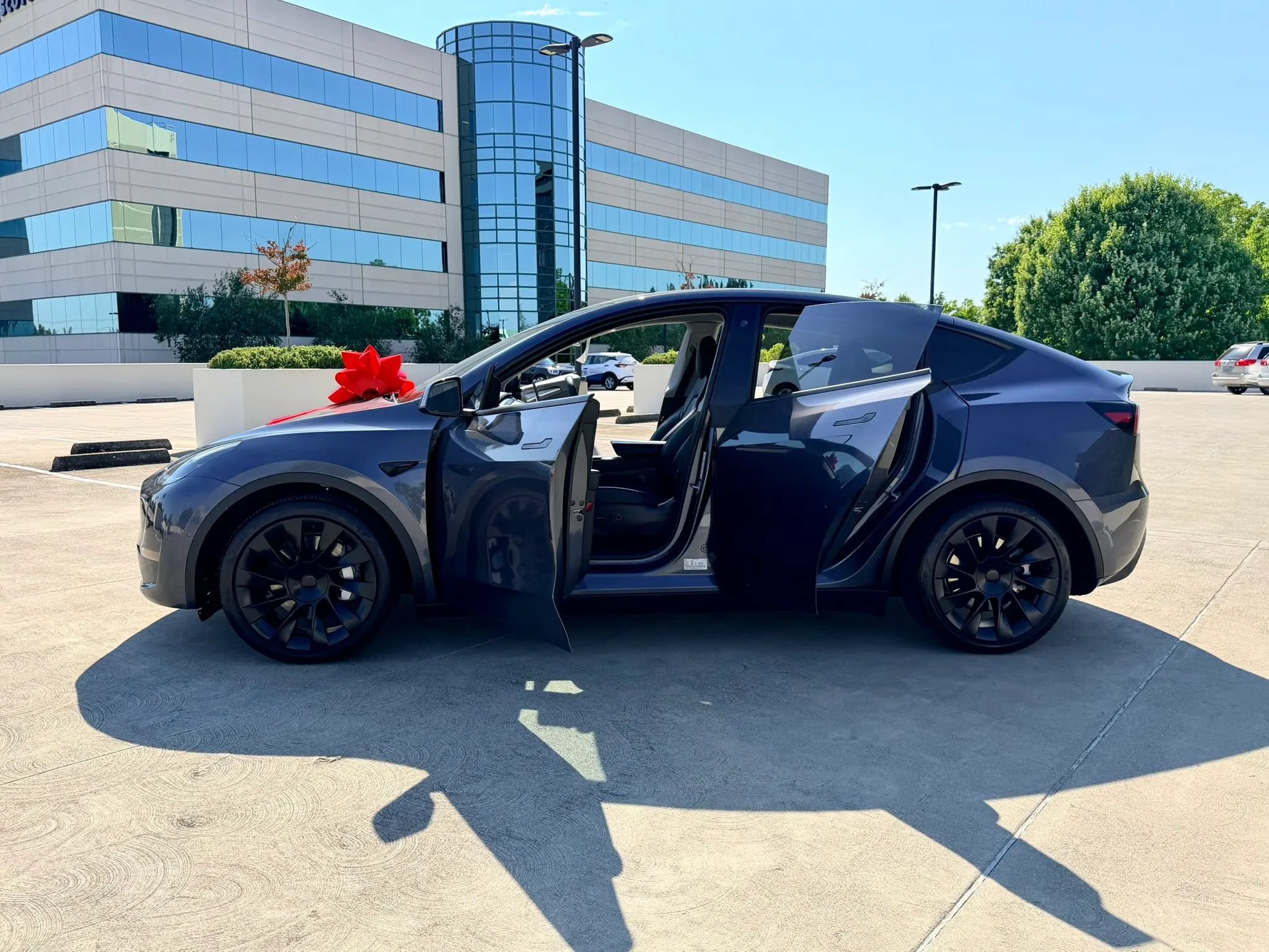 Used 2023 Tesla Model Y Long Range AWD/4WD image 42