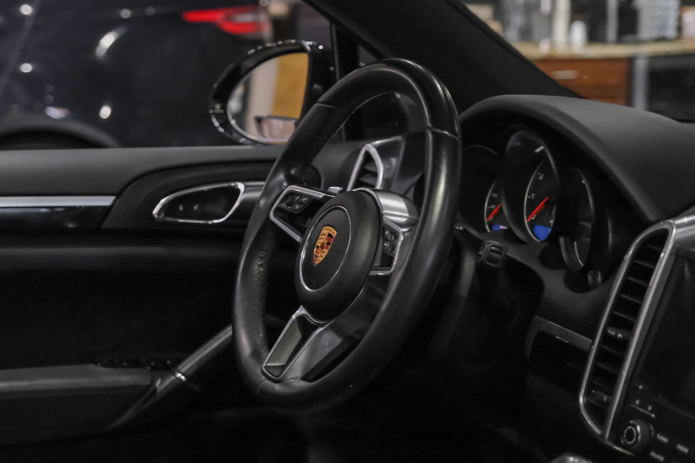 Used 2018 Porsche Cayenne AWD/4WD image 11