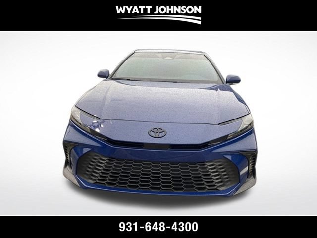 Used 2025 Toyota Camry SE FWD image 1