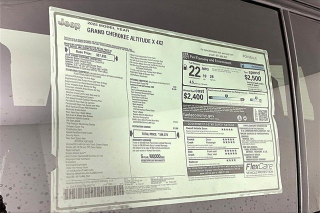 New 2025 Jeep Grand Cherokee Altitude image 14