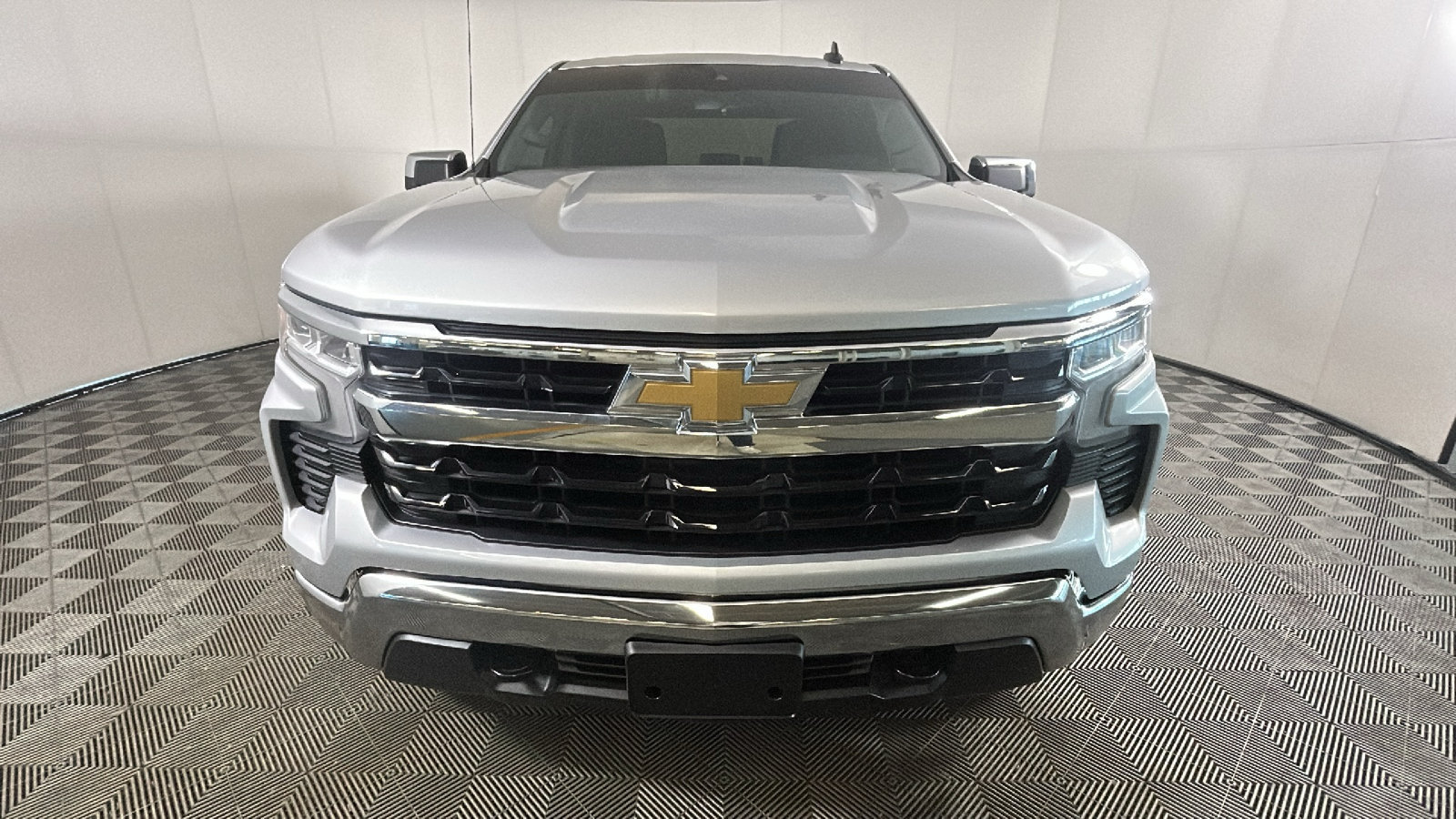 Used 2022 Chevrolet Silverado 1500 LT w/ Work Truck Package AWD/4WD image 8