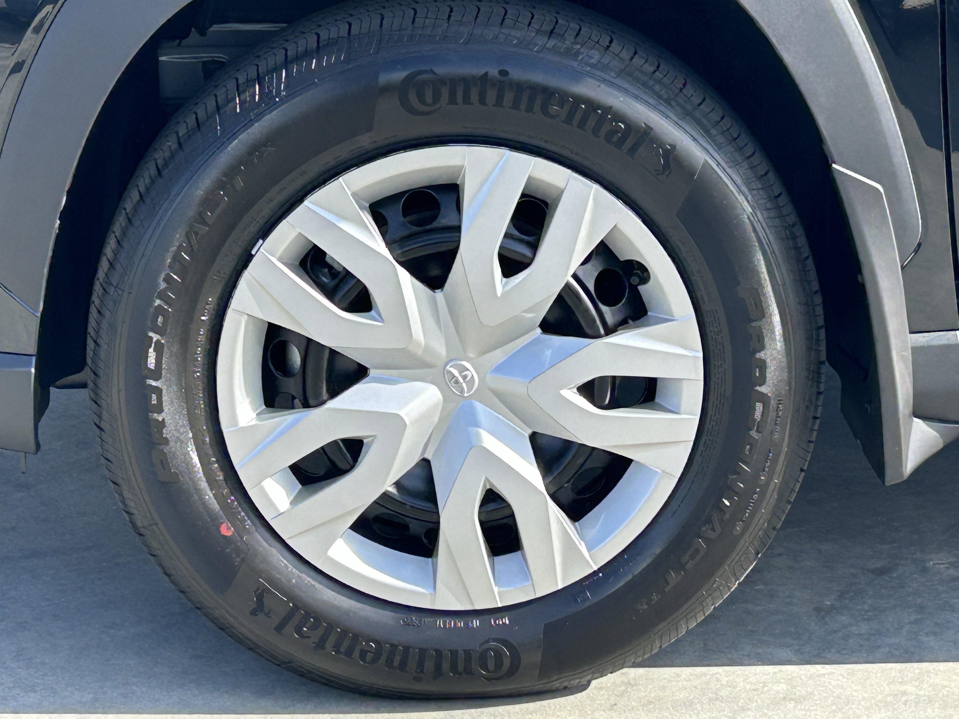 New 2026 Toyota Corolla Cross L image 7