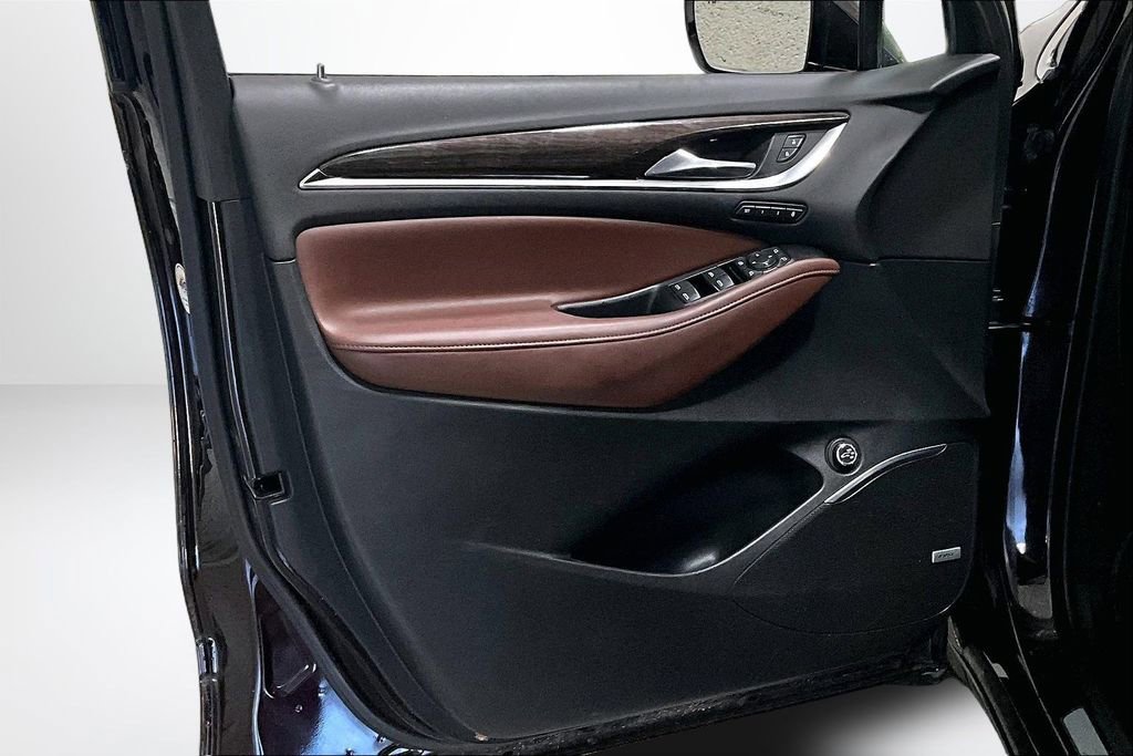 Used 2021 Buick Enclave Avenir w/ Avenir Technology Package image 19