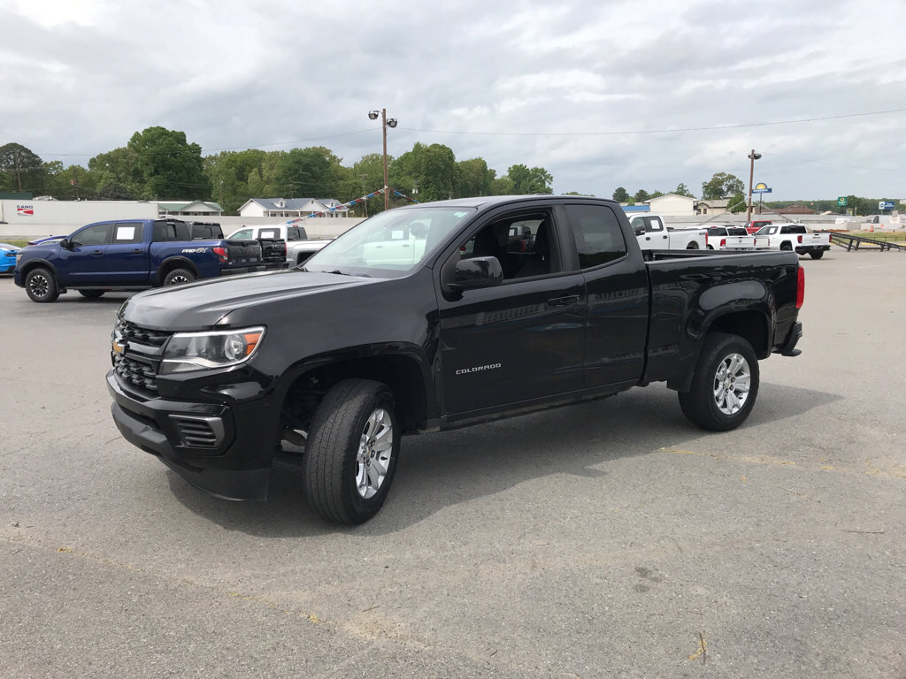 Used 2022 Chevrolet Colorado LT w/ Fleet Safety Package image 3