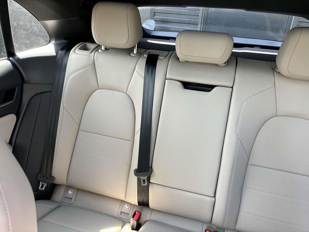 Used 2025 Porsche Macan Electric image 39