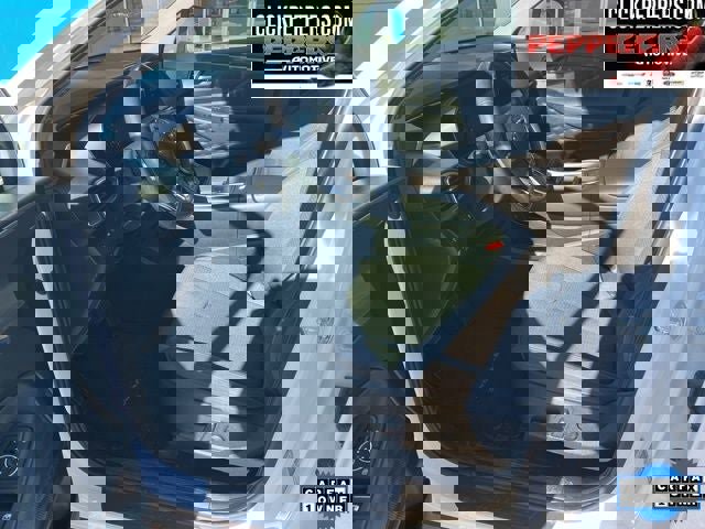 Used 2023 Hyundai Santa Fe SEL image 11