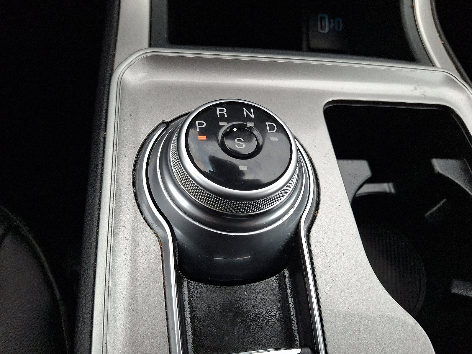 Used 2024 Ford Edge SEL w/ Convenience Package image 15