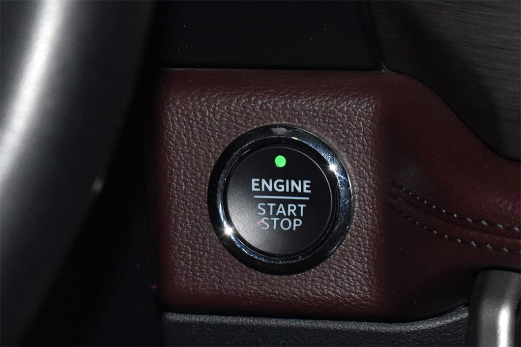 Used 2024 Ford Expedition Limited image 25