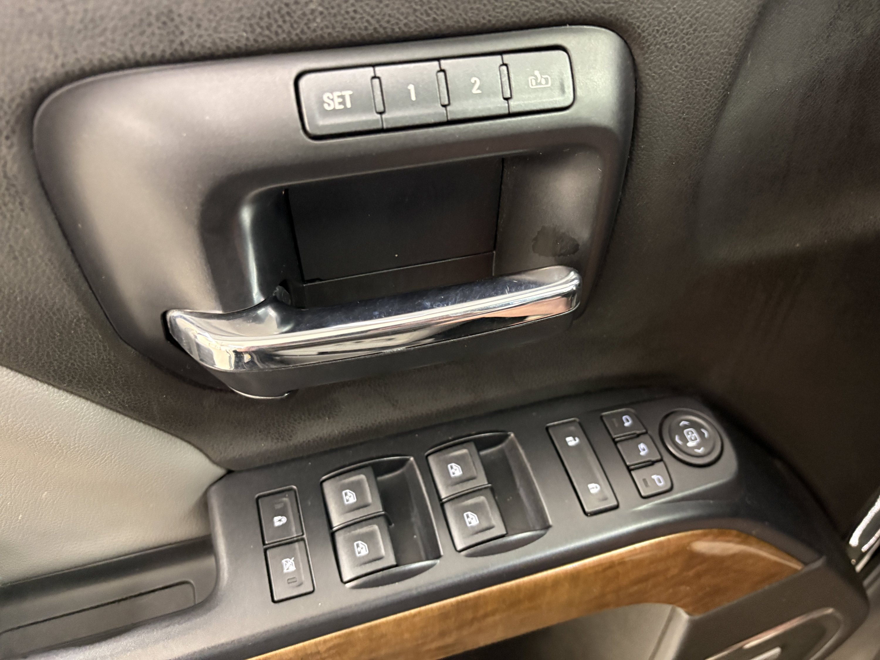 Used 2014 Chevrolet Silverado 1500 LTZ w/ LTZ Plus Package AWD/4WD image 26