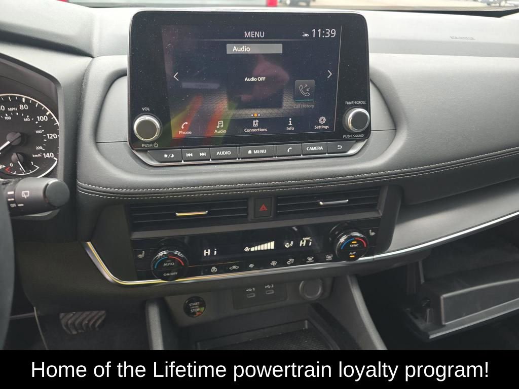 Used 2024 Nissan Rogue SV w/ SV Premium Package image 5