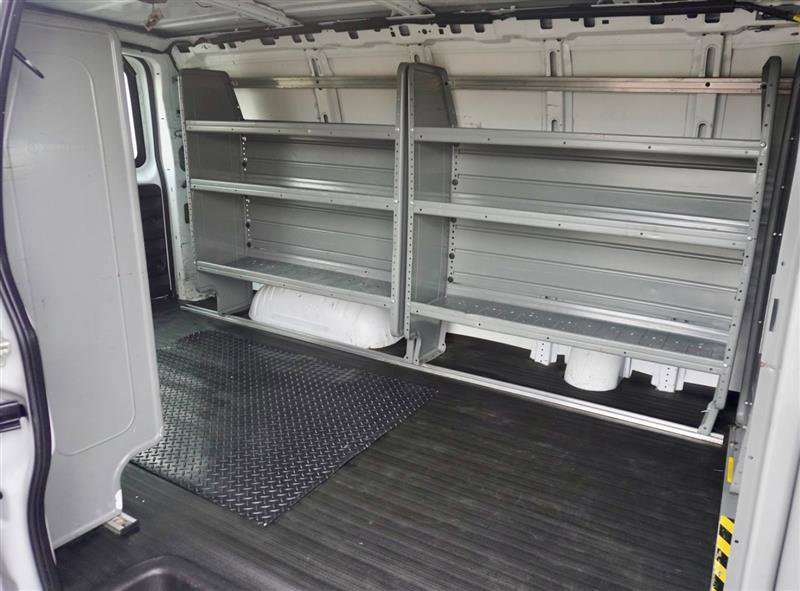 Used 2010 GMC Savana 1500 image 6