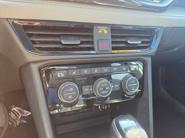 Used 2022 Volkswagen Taos SEL w/ Panoramic Sunroof Package image 30