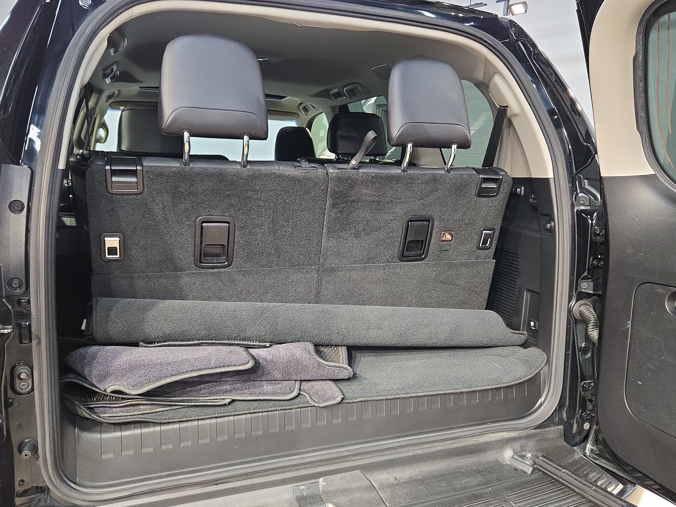 Used 2017 Lexus GX 460 Premium AWD/4WD image 18