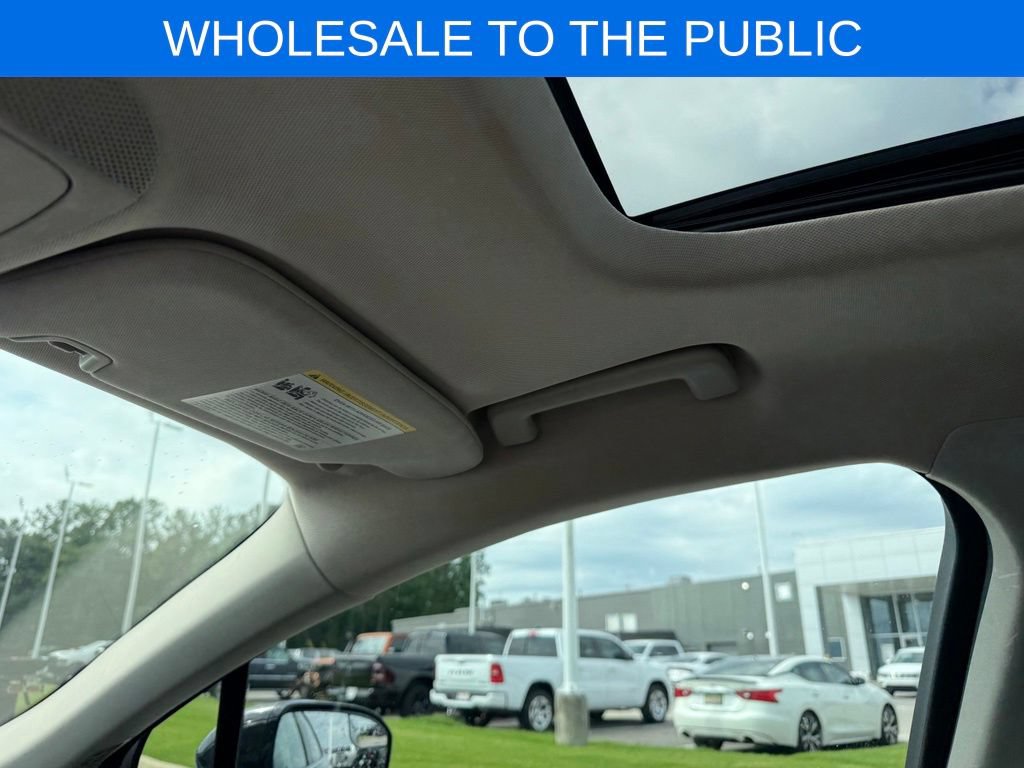 Used 2015 Ford Fusion Titanium FWD image 16