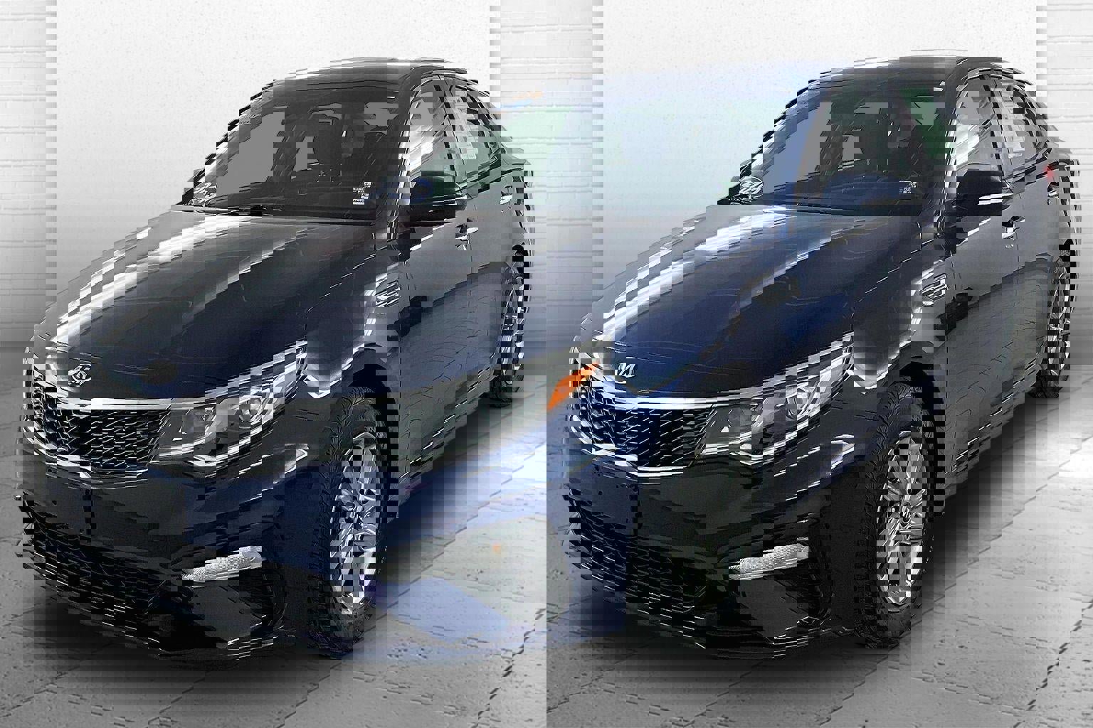 Used 2019 Kia Optima LX image 3