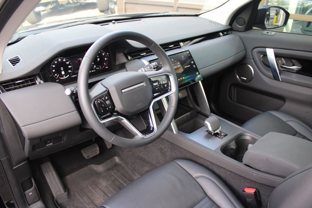 Certified 2025 Land Rover Discovery Sport S image 4